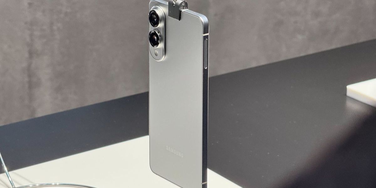 Galaxy S25 Edge Leaks At Unpacked 2025: Dual Rear Cameras Confirmed