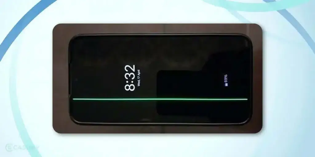 What causes Samsung phone green/ pink line issue
