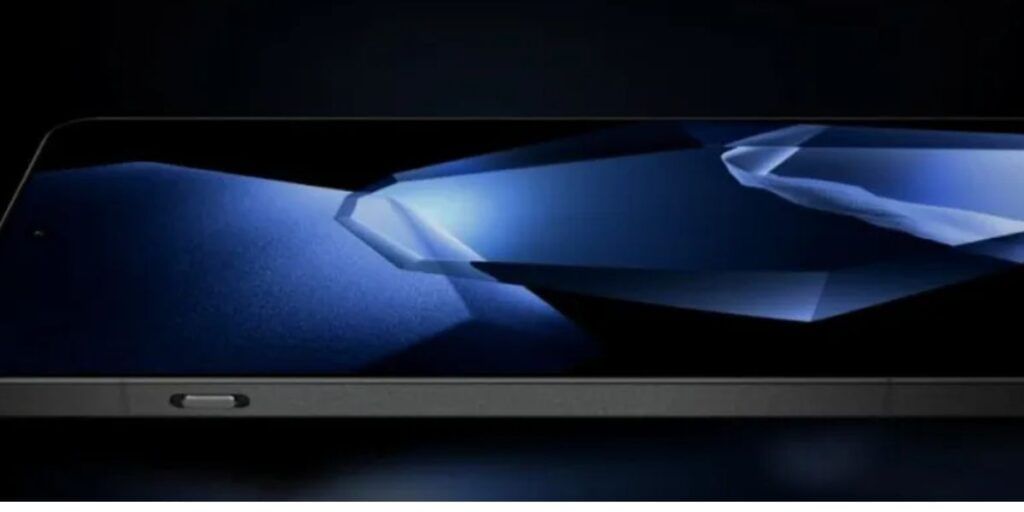 OnePlus 15 leaks display and design latest