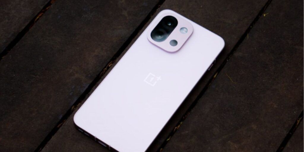 OnePlus 15: one of the Snapdragon 8 Elite 2 phones
