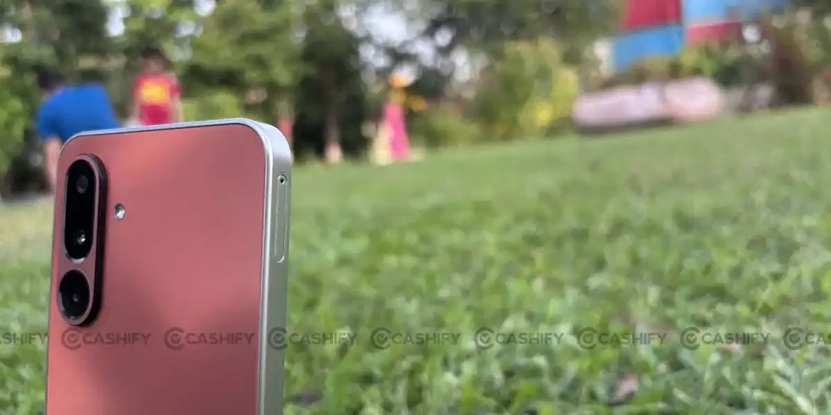 Samsung Galaxy M36 5G side body