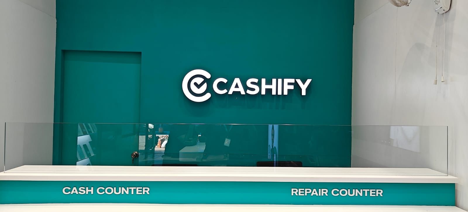 Cashify Mobile Phone Store Nehru Place Delhi