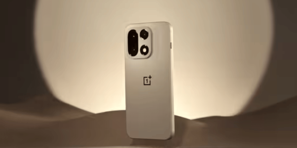 OnePlus 15 Release Buzz: Leaked Specs Tease Powerhouse Flagship