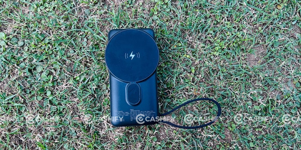 Stuffcool 10000mAh wireless powerbank design