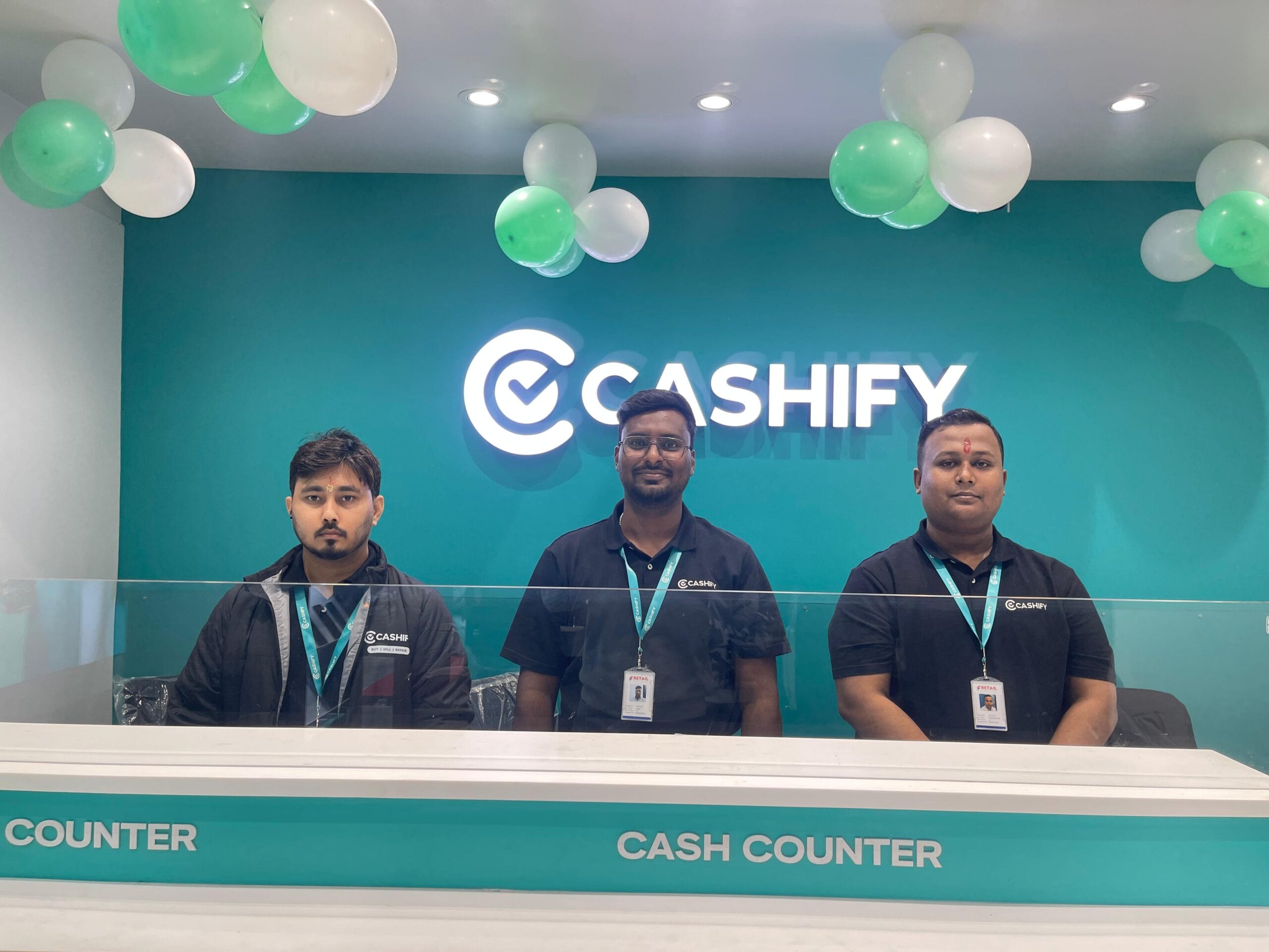 Cashify Mobile Phone Offline Store Yamuna Vihar Delhi