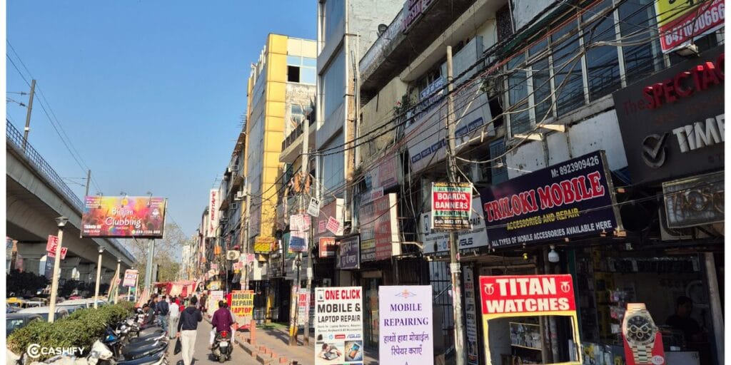 cashify vs market sellers: a picture of local phone market in delhi