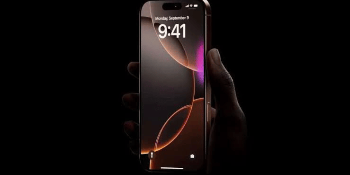 Apple Hints At iPhones Price Hike Amid Global Memory Chip Shortage
